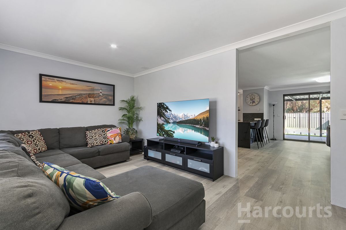 34 Carberry Square, Clarkson WA 6030, Image 2