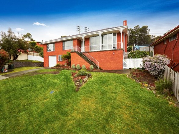 74 Coolamon Road, Taroona TAS 7053