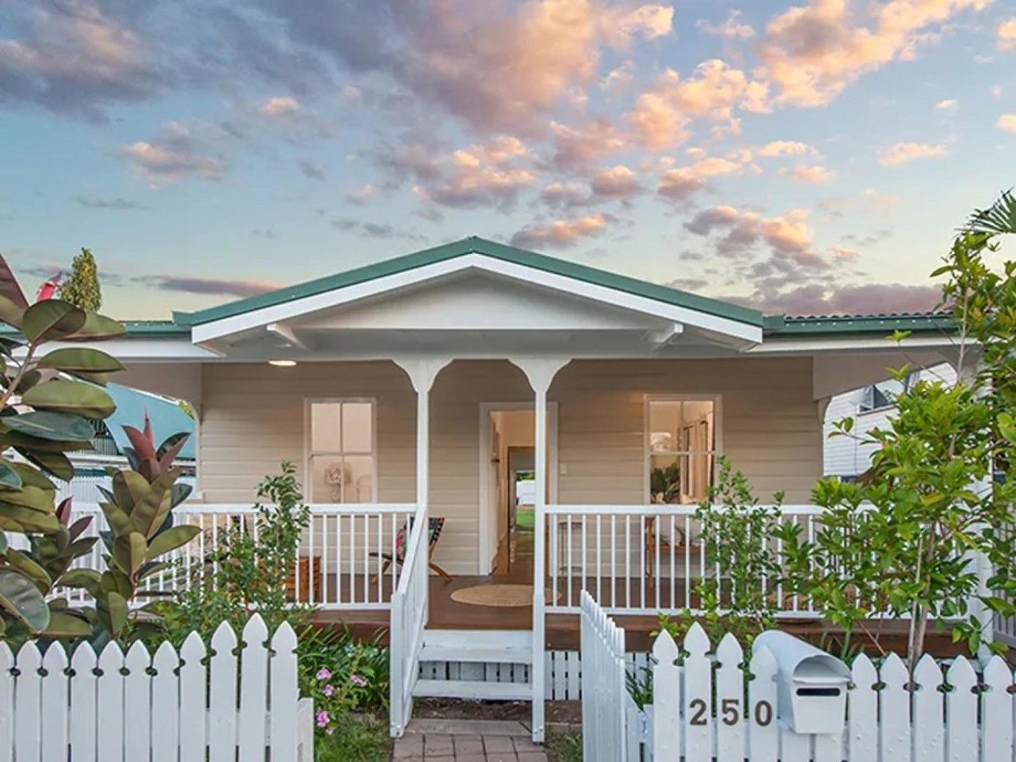 3 bedrooms House in 250 Boundary Street SOUTH TOWNSVILLE QLD, 4810