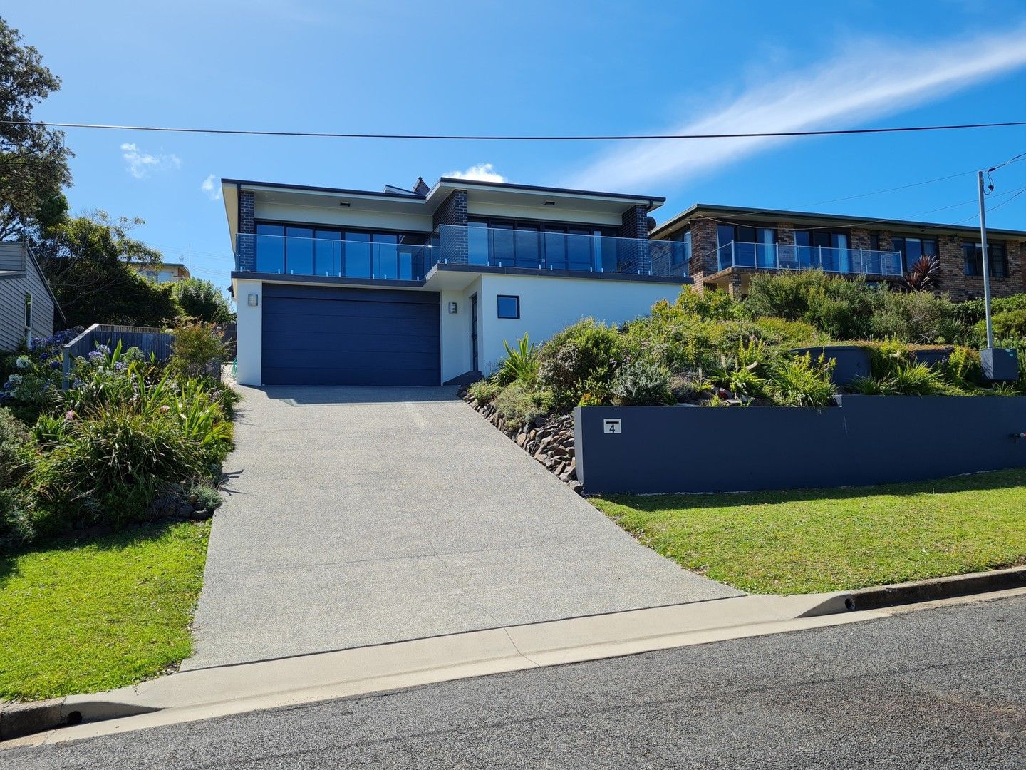 4 bedrooms House in 4 Panamuna Place KIOLOA NSW, 2539