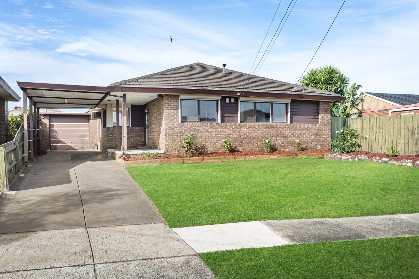 4 Cornwall Close, Gladstone Park VIC 3043, Image 0