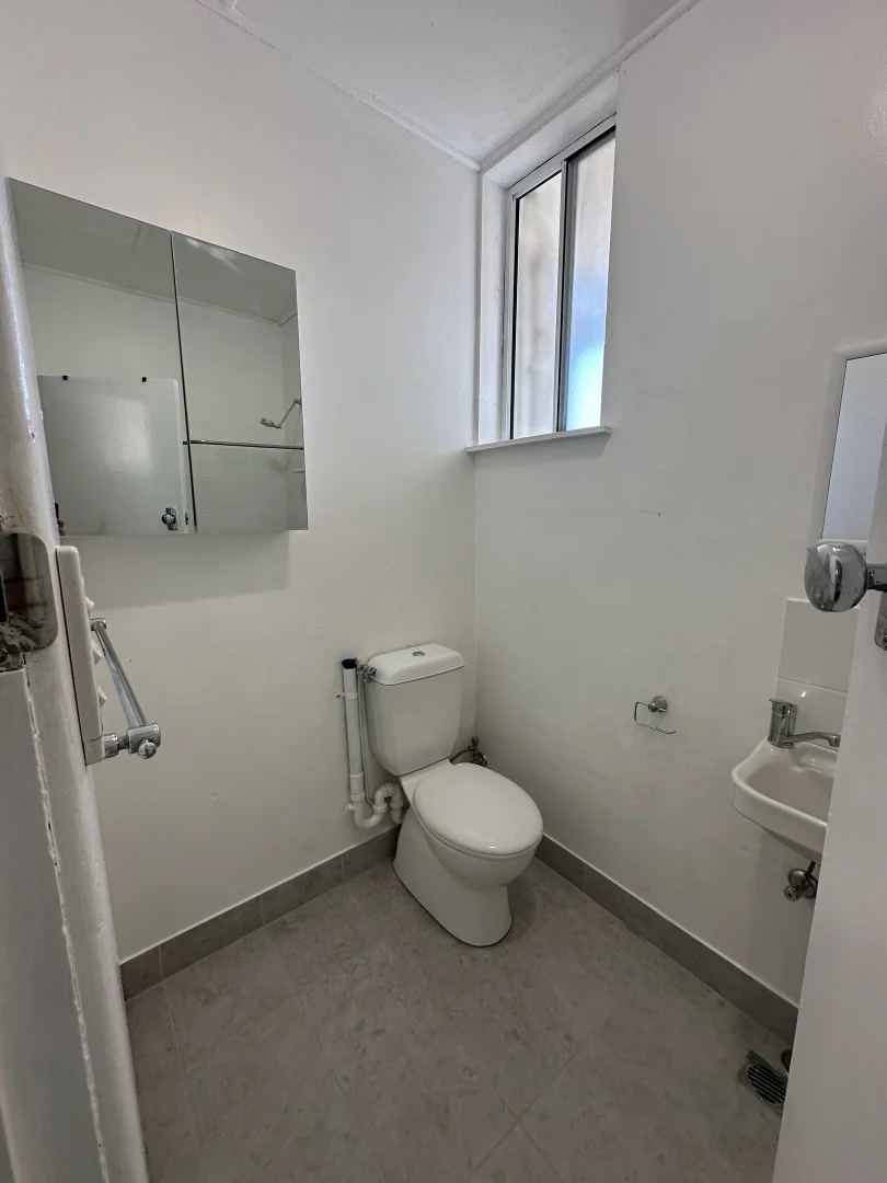 Additional image 7 of 4/8-10 Robertson Street, Tumut NSW 2720