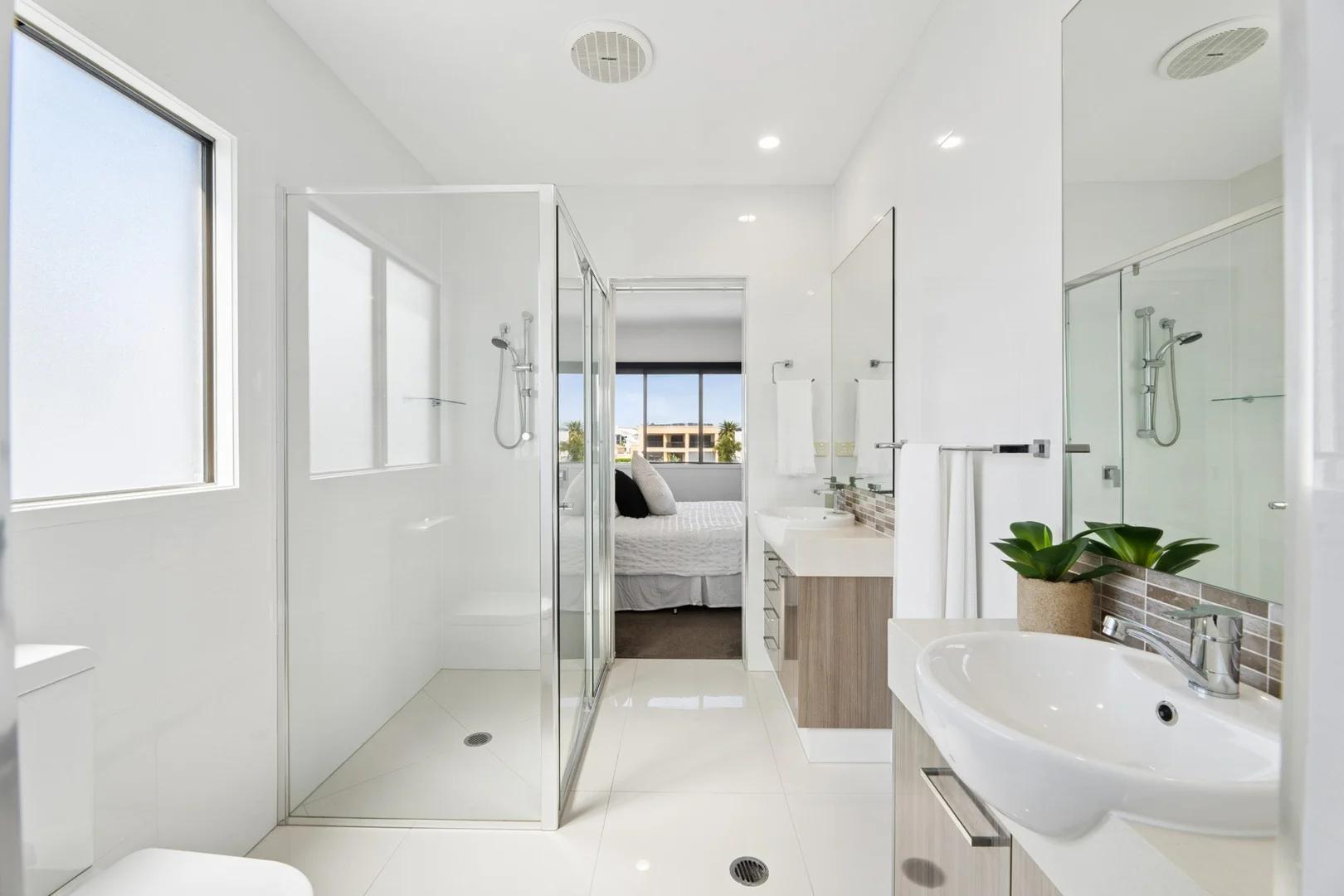 Additional image 20 of 8 Regents Court, Sovereign Islands QLD 4216