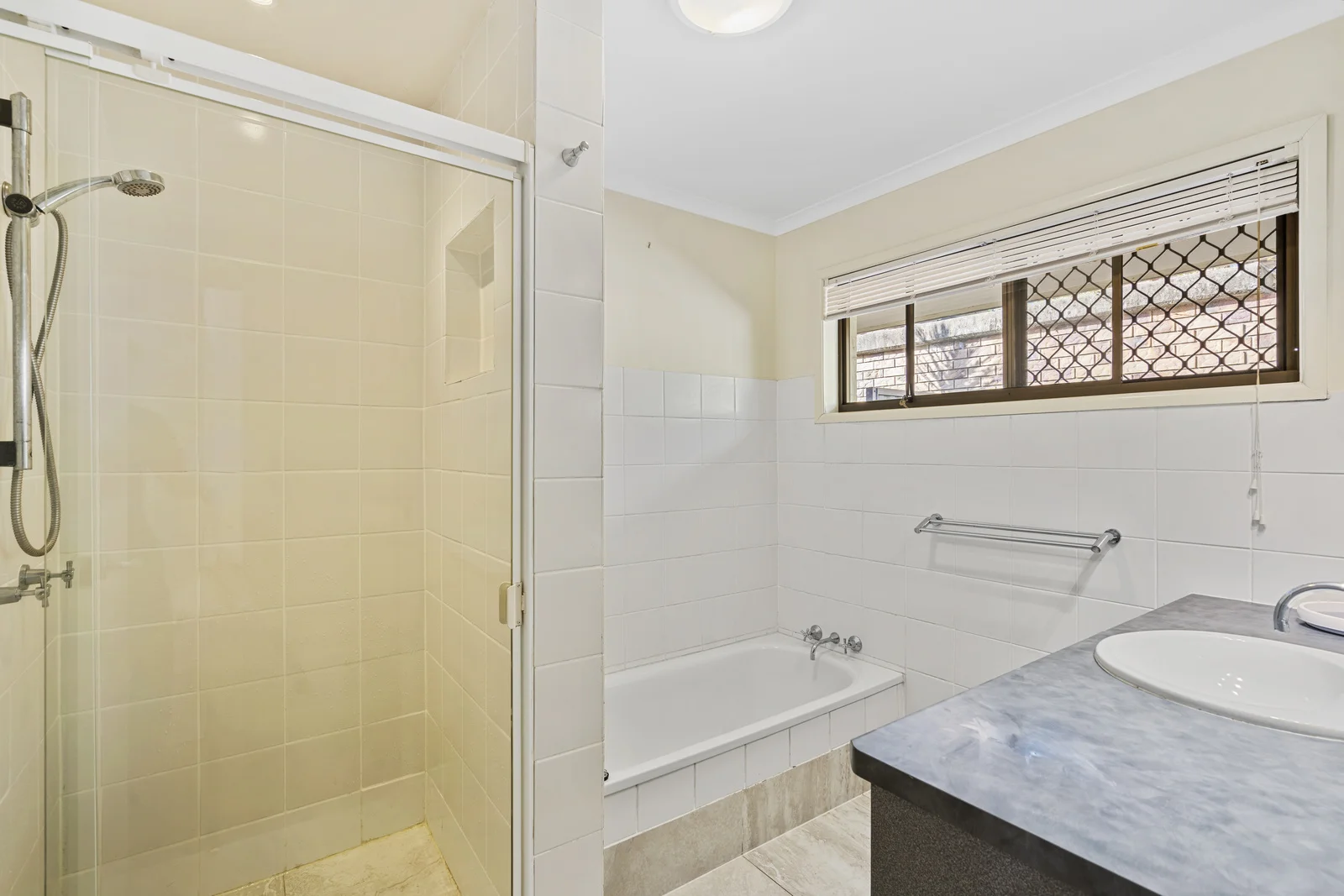 Additional image 13 of 2/4 Fishermans Bend, Balmoral QLD 4171