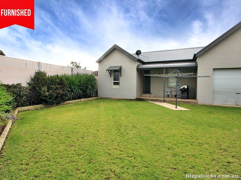 2 bedrooms Apartment / Unit / Flat in 52a Slocum Street WAGGA WAGGA NSW, 2650