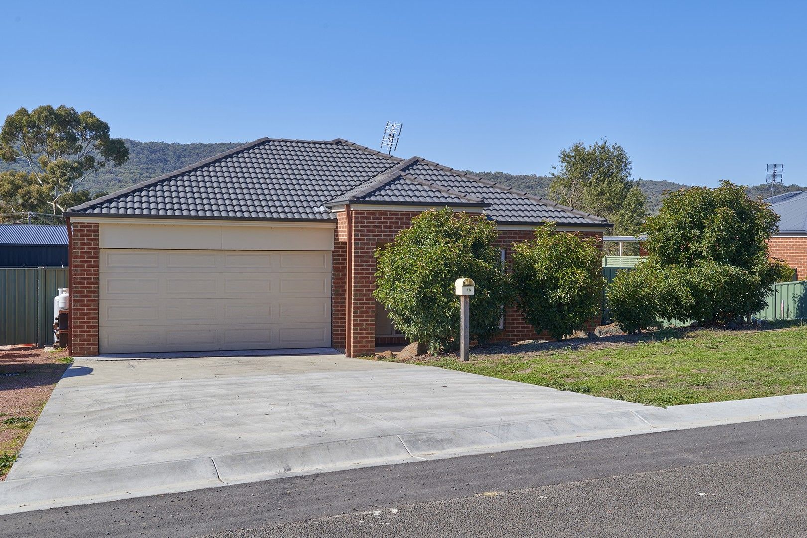 16 Valli Street, Heathcote VIC 3523, Image 0