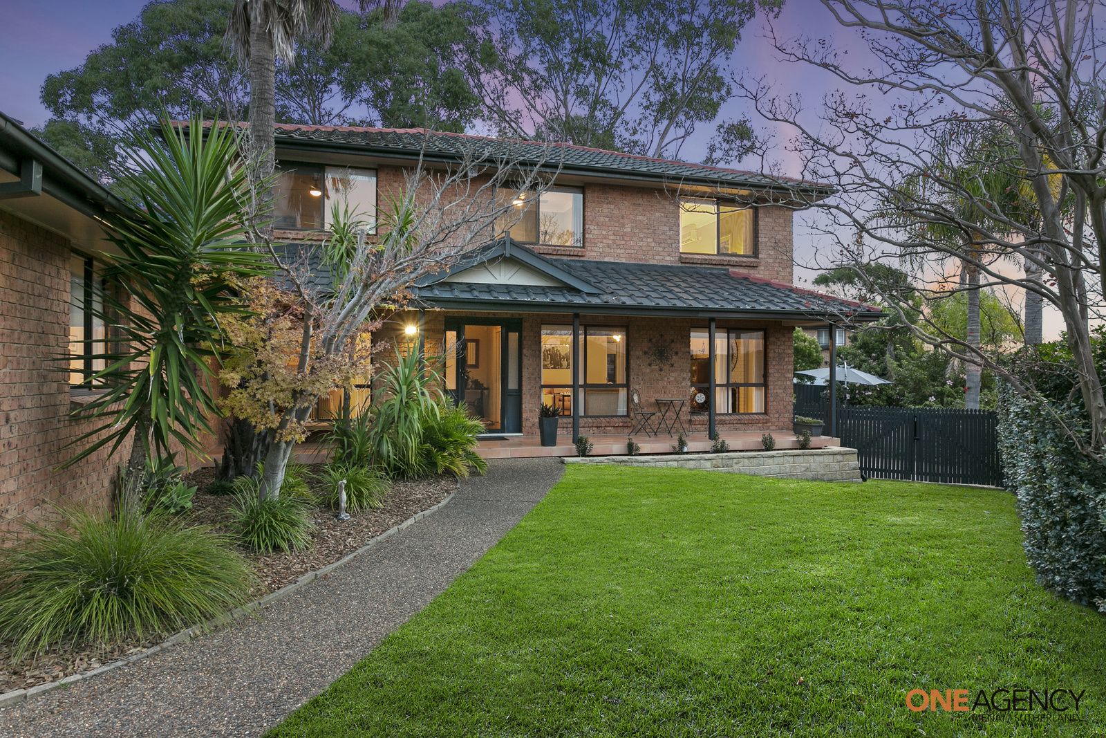 10 Berwick Place, Menai Property History