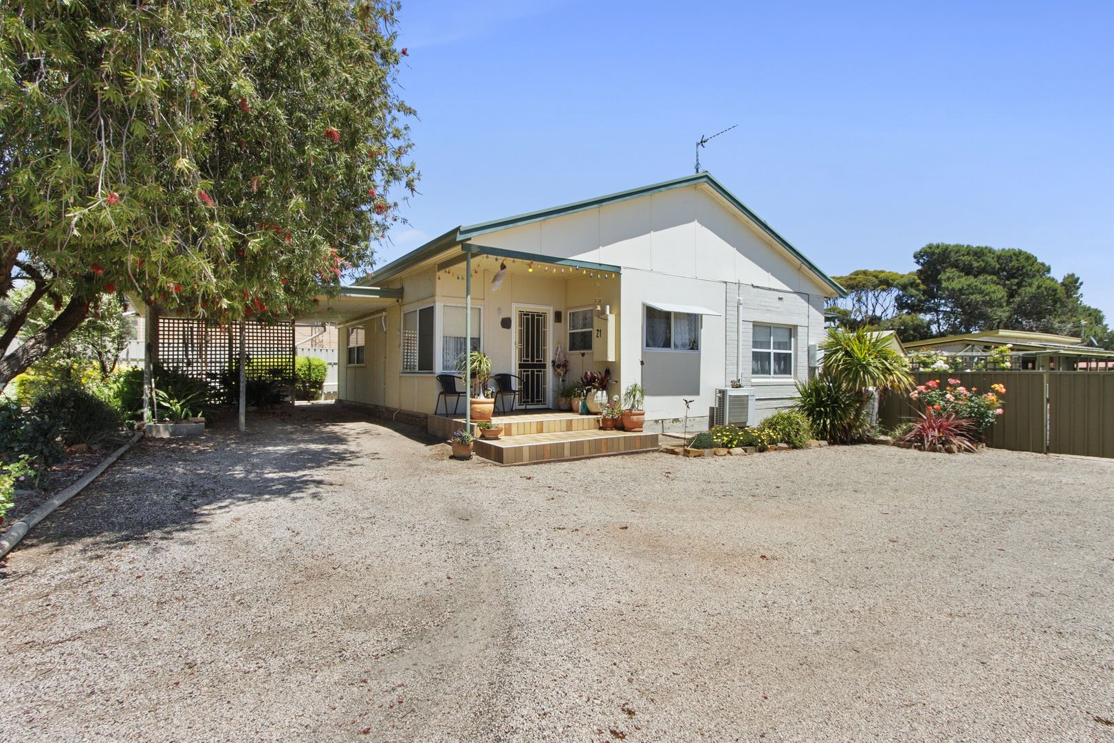 21 Emerson Street, Port Hughes SA 5558, Image 2