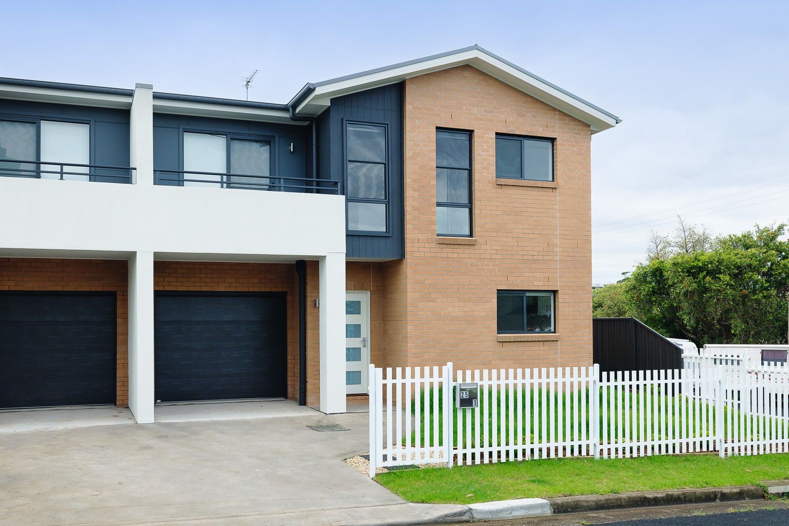 3 bedrooms Townhouse in 1/25 Arthur st NORTH LAMBTON NSW, 2299