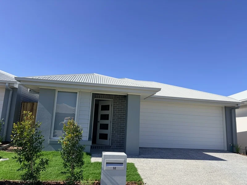 32 Tablelands Crescent, Banya QLD 4551