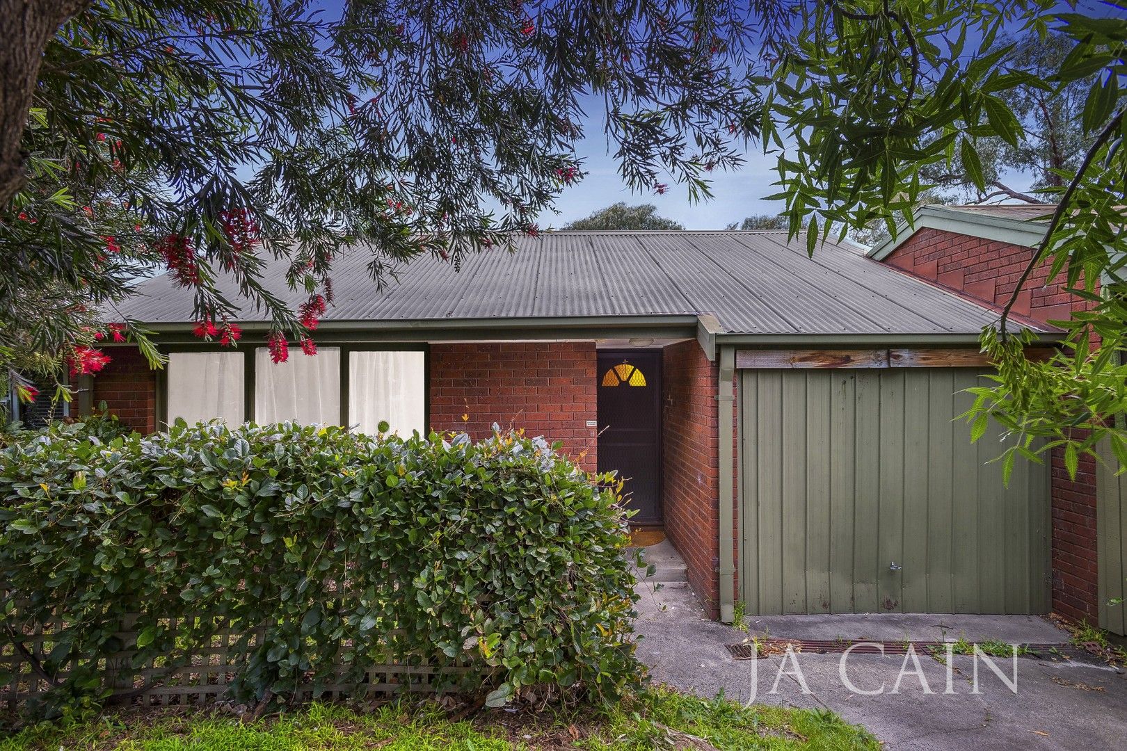 2/2-4 Oakpark Drive, Chadstone VIC 3148, Image 0