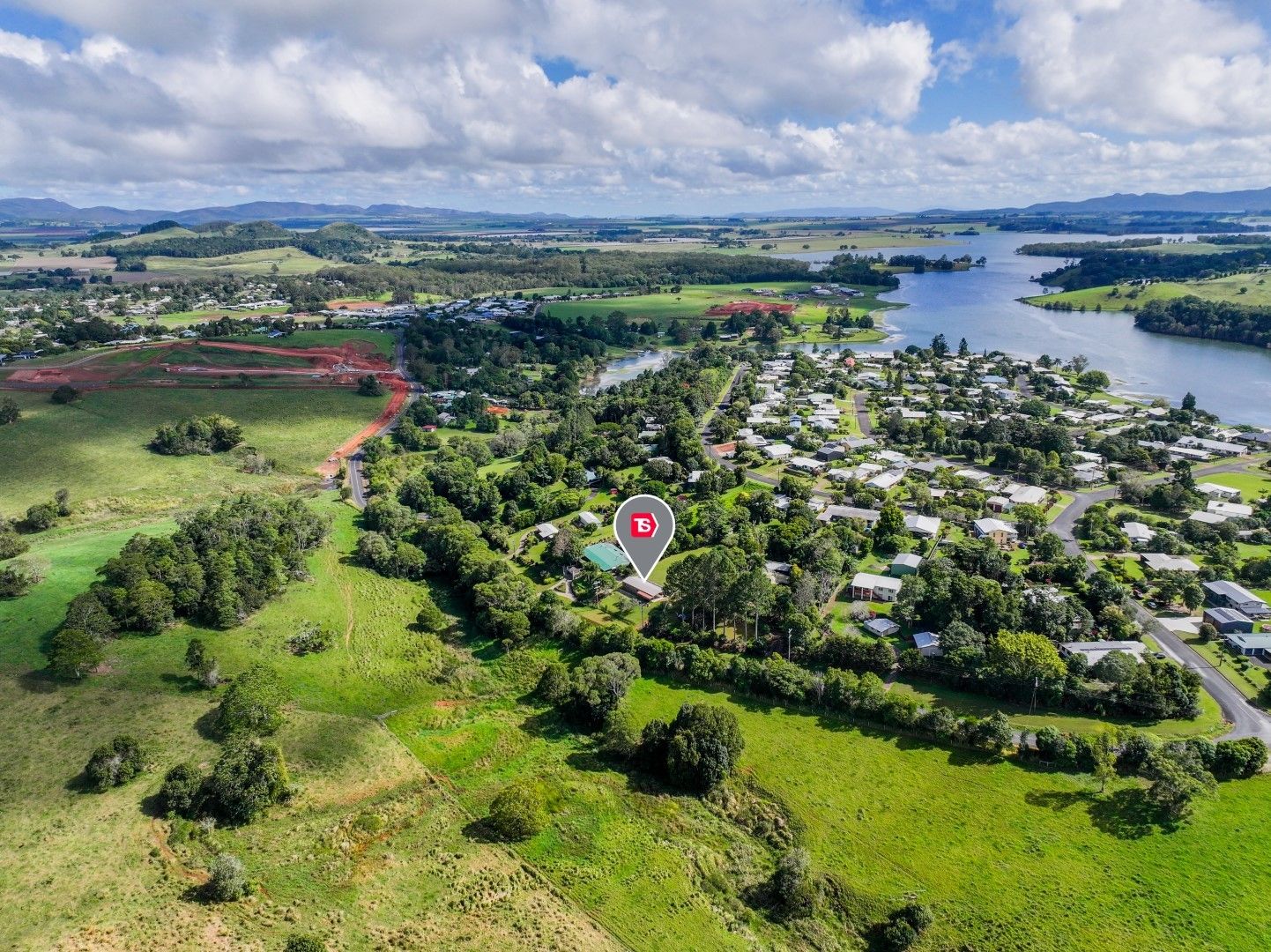 33 Park Avenue, Yungaburra QLD 4884, Image 0