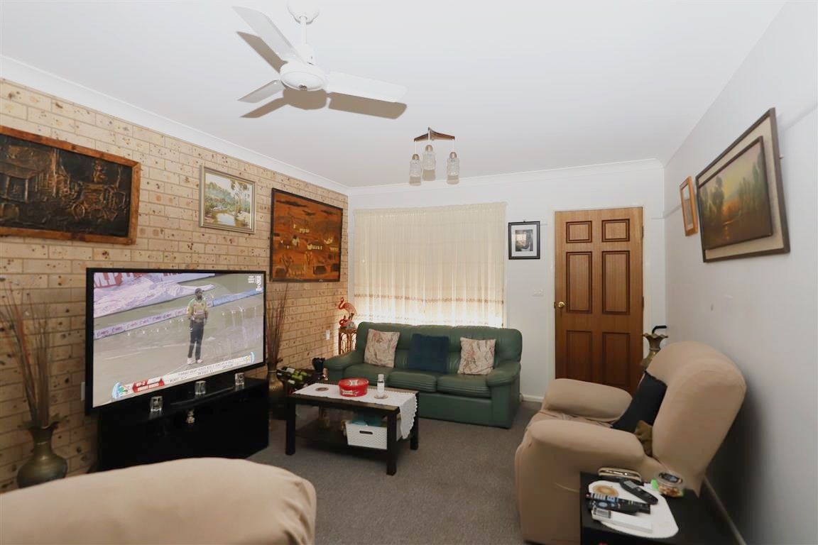 4/16 Havelock Street, Adelong NSW 2729, Image 2