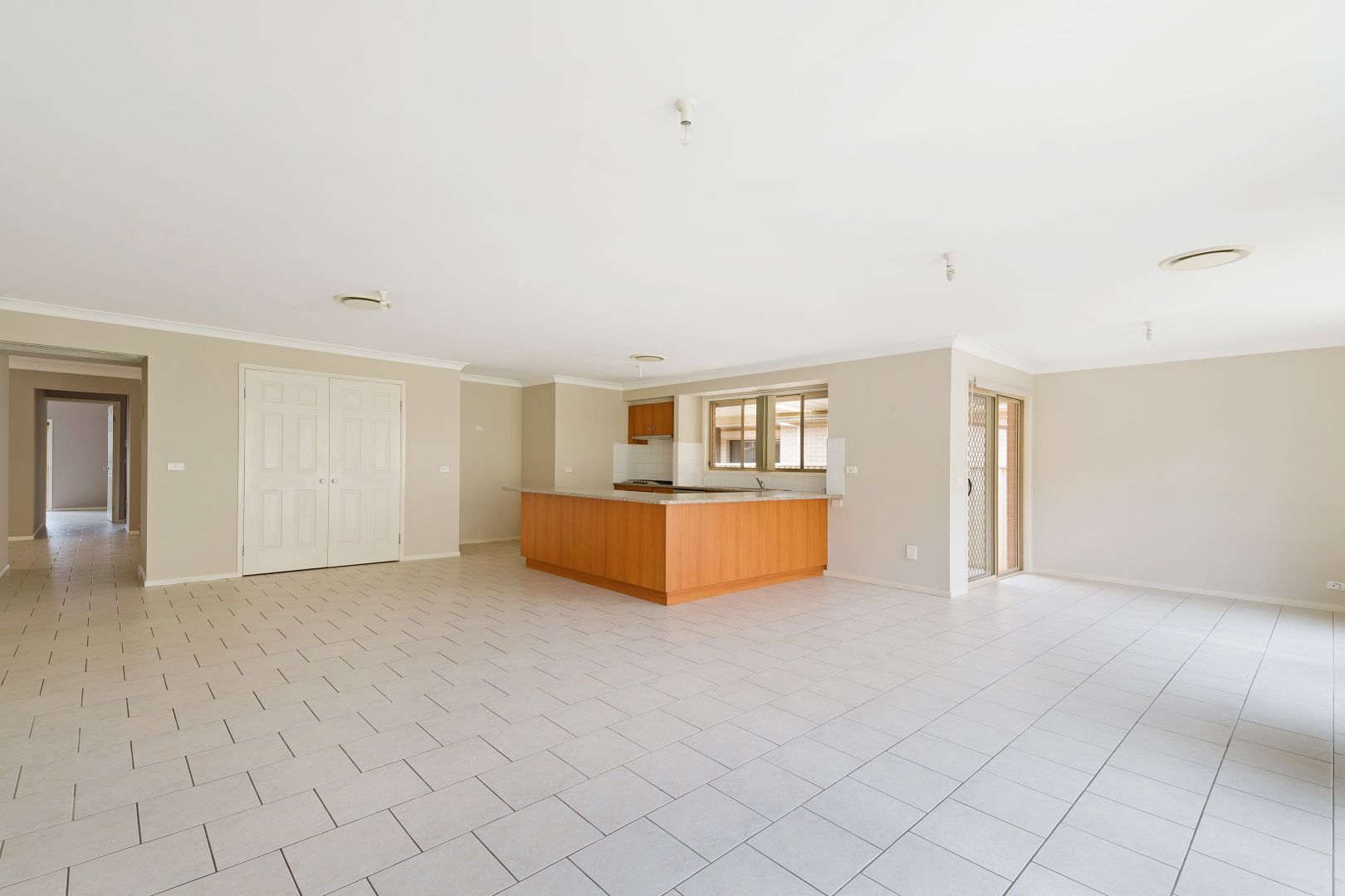 12 Murrumbidgee Street, Bossley Park NSW 2176, Image 2