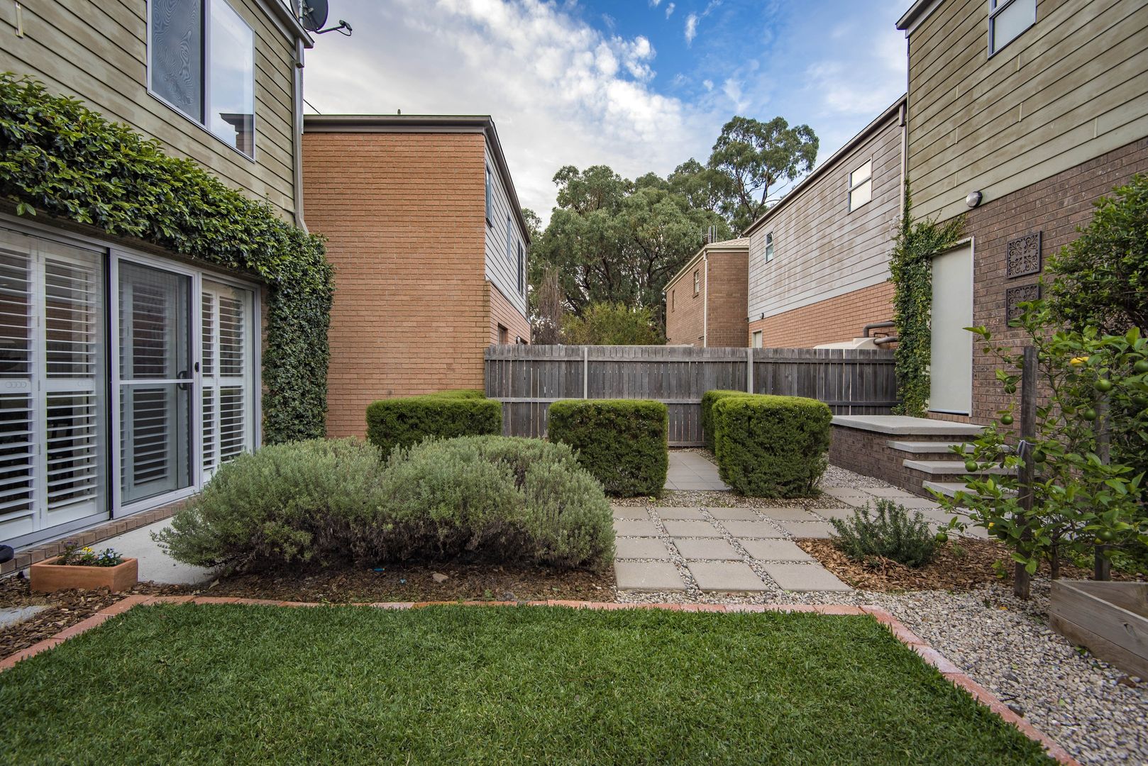 438 Antill Street, Watson ACT 2602, Image 2