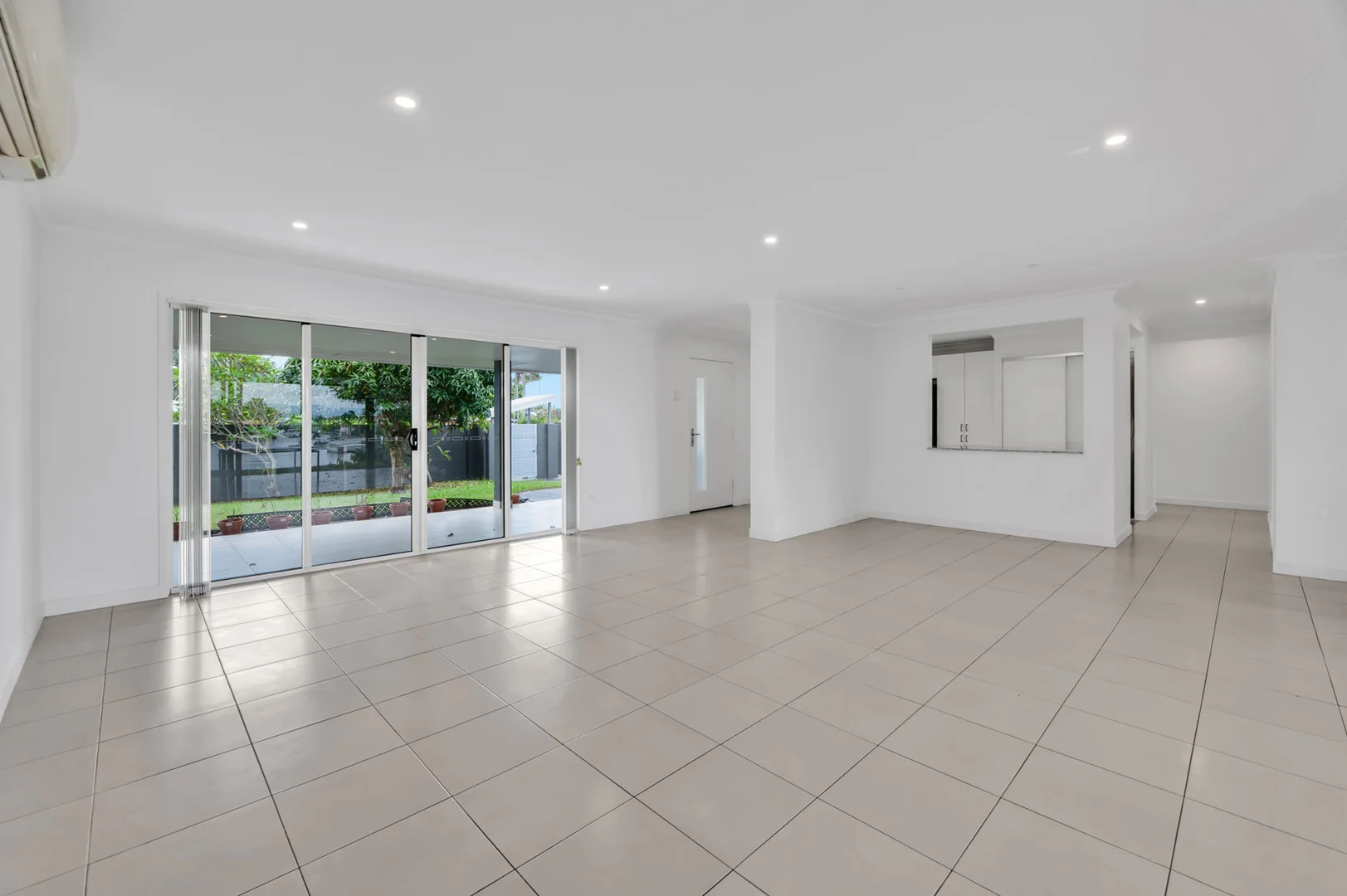 Additional image 5 of 28 Bermuda St, Broadbeach Waters QLD 4218