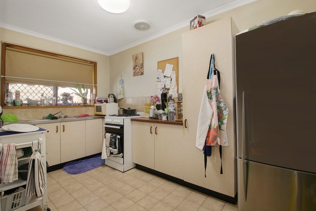 2/6 Kambora Ct, Lavington NSW 2641, Image 2