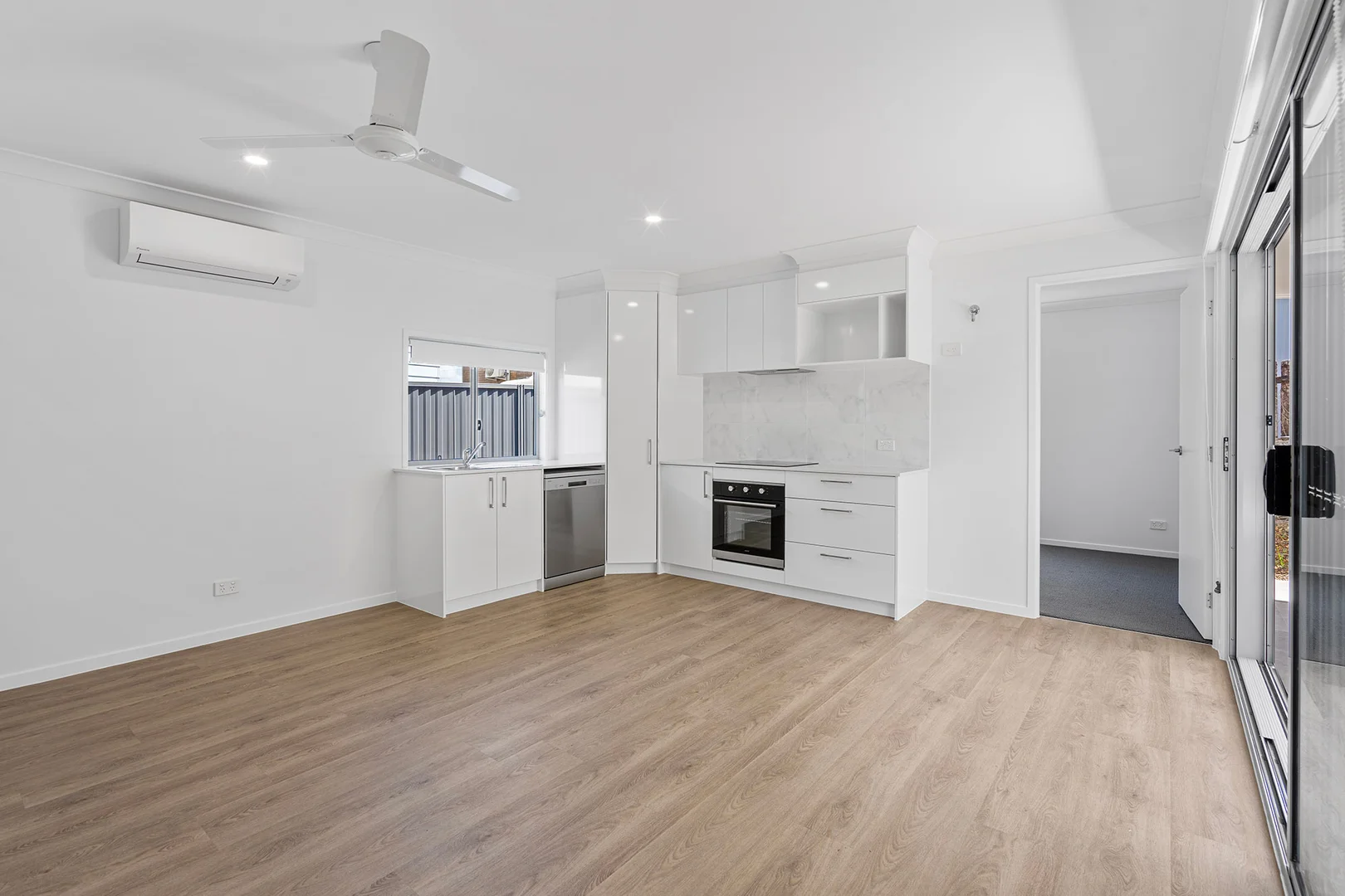 Additional image 4 of 557A Anzac Ave, Rothwell QLD 4022