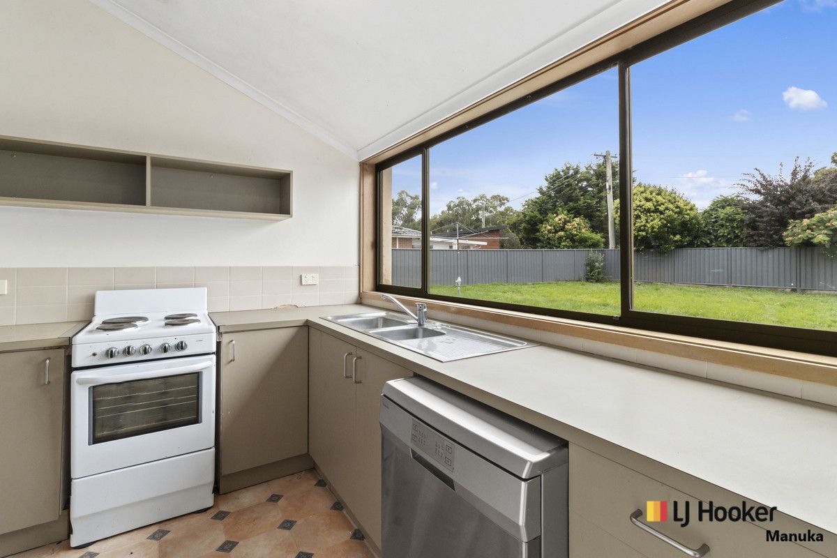 6 Rayment Place, Gowrie ACT 2904, Image 1