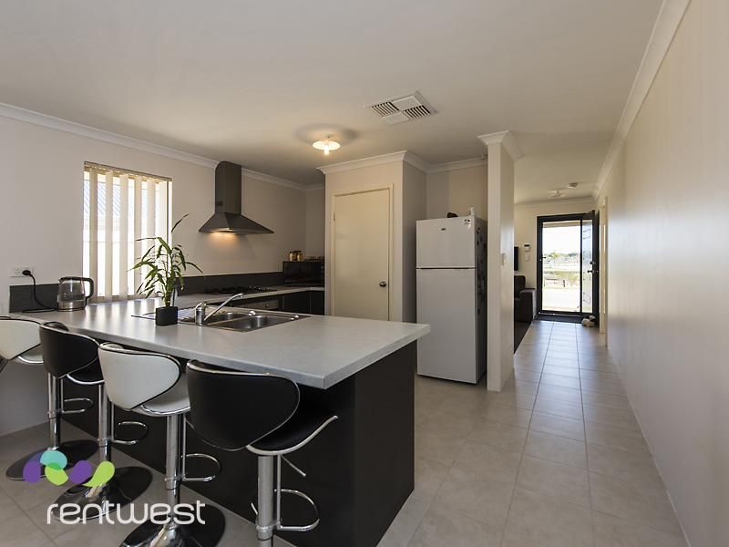 10 Keelia Vale, Lakelands WA 6180, Image 2