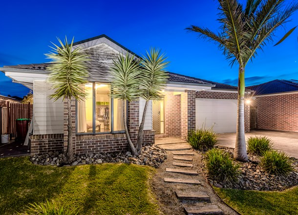 35 Wild Scotchman Way, Cranbourne East VIC 3977