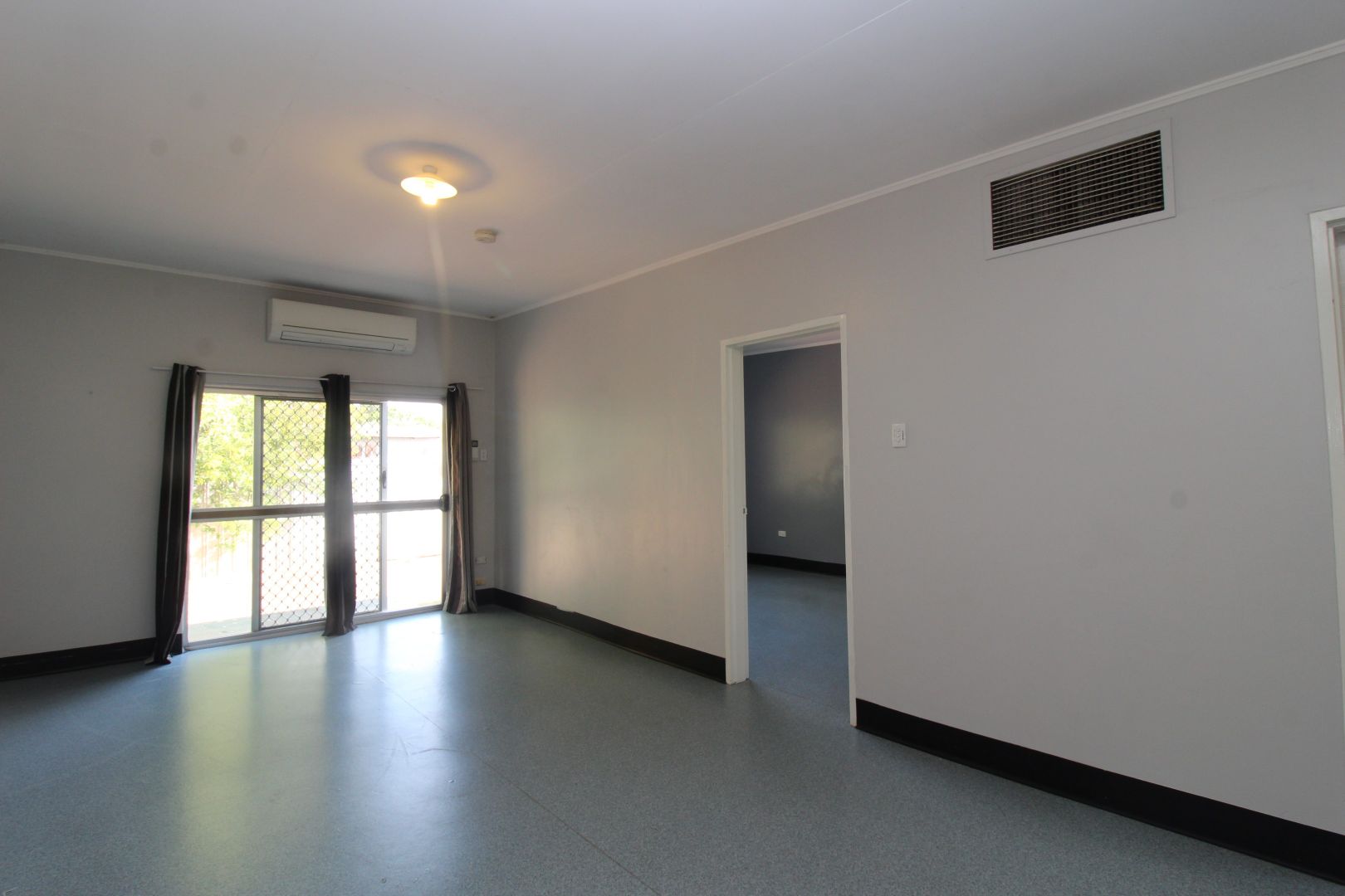 Unit 3/96 Miles Street St, Mount Isa QLD 4825, Image 1
