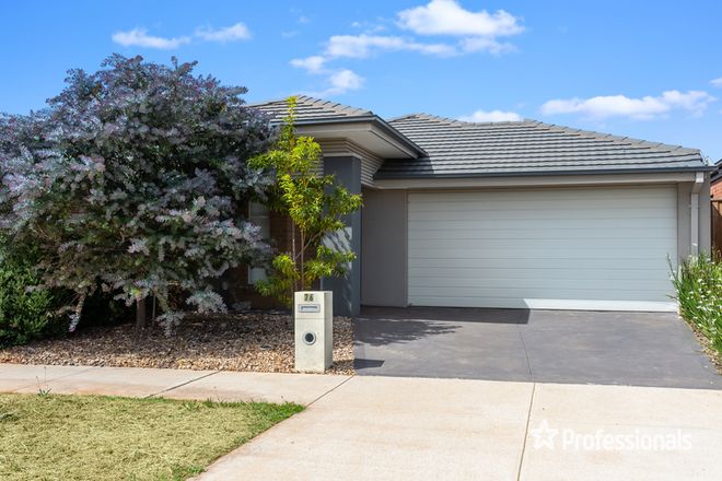 Picture of 76 Bromley Circuit, THORNHILL PARK VIC 3335