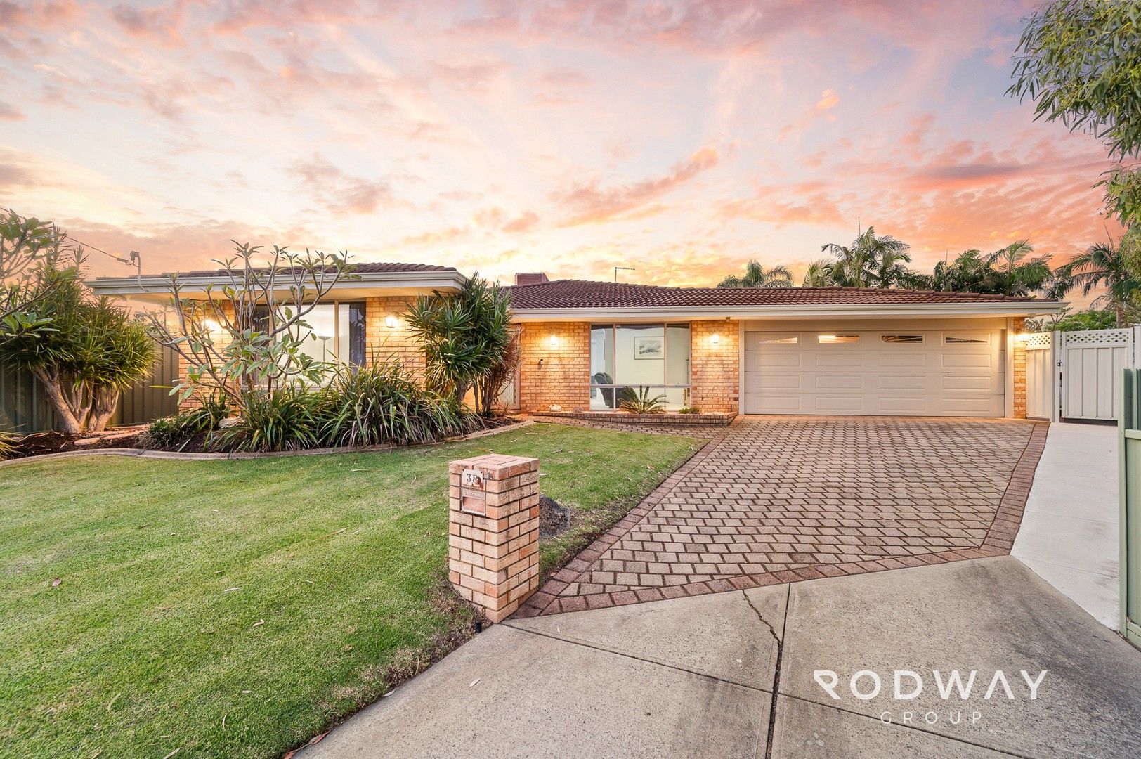 5 bedrooms House in 38 Abernethy Gr SEVILLE GROVE WA, 6112