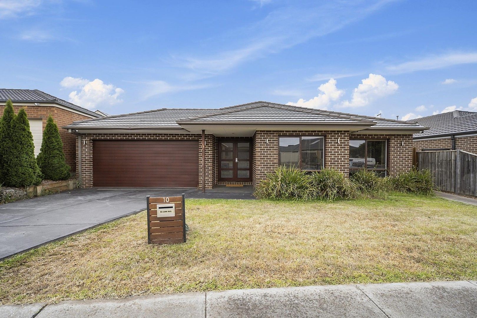 4 bedrooms House in 10 Daisy Circuit HARKNESS VIC, 3337