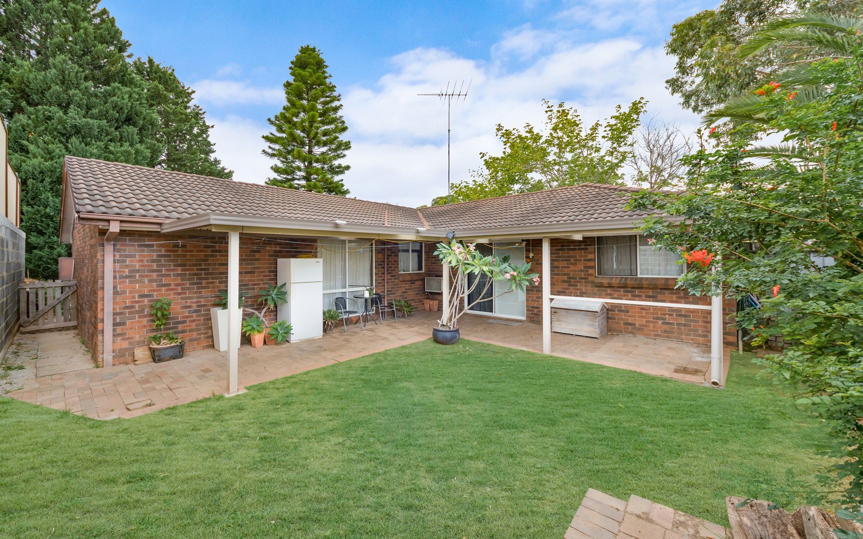 60 Haredale Street, Ambarvale NSW 2560 House For Rent 490 Domain