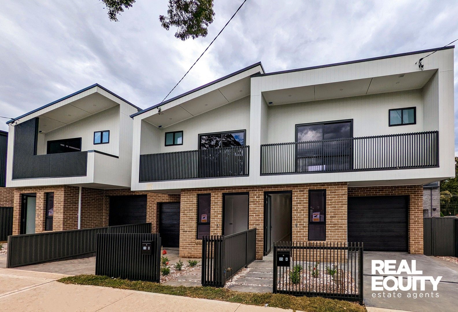 5 bedrooms Semi-Detached in 35 Balanada Avenue CHIPPING NORTON NSW, 2170