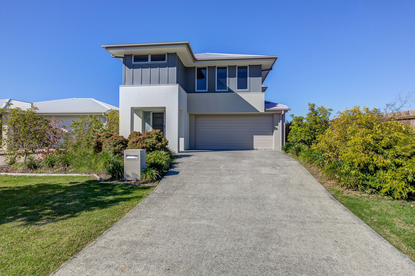 4 bedrooms House in 59 Ningaloo Drive PIMPAMA QLD, 4209