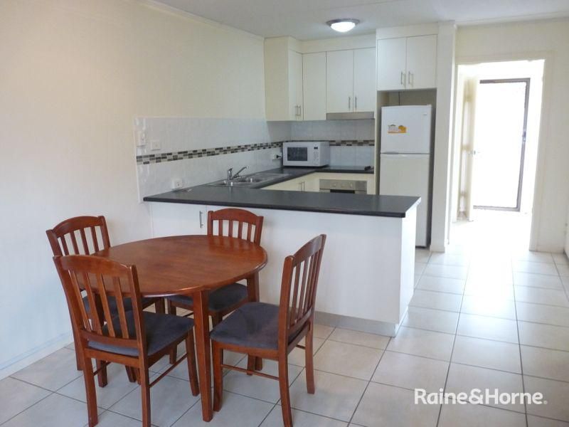 2 bedrooms Apartment / Unit / Flat in 5/35 Butler Street NEW AUCKLAND QLD, 4680