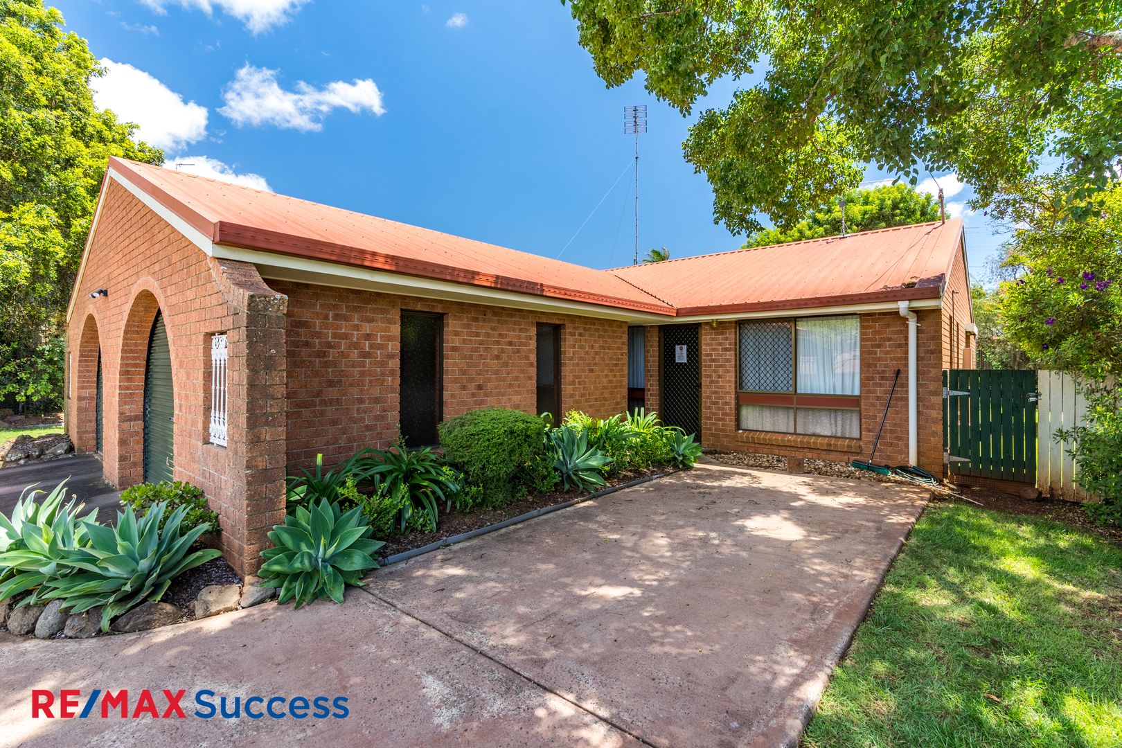 1/37 Agnes Street, Centenary Heights QLD 4350