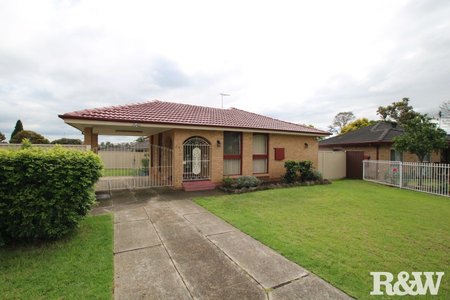 34 Alexandra Circuit, St Clair Property History & Address Research