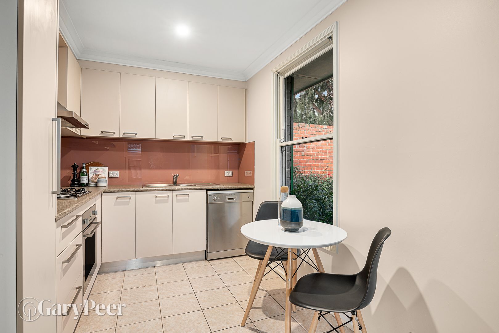 10/19 Wickham Road, Hampton East VIC 3188, Image 2