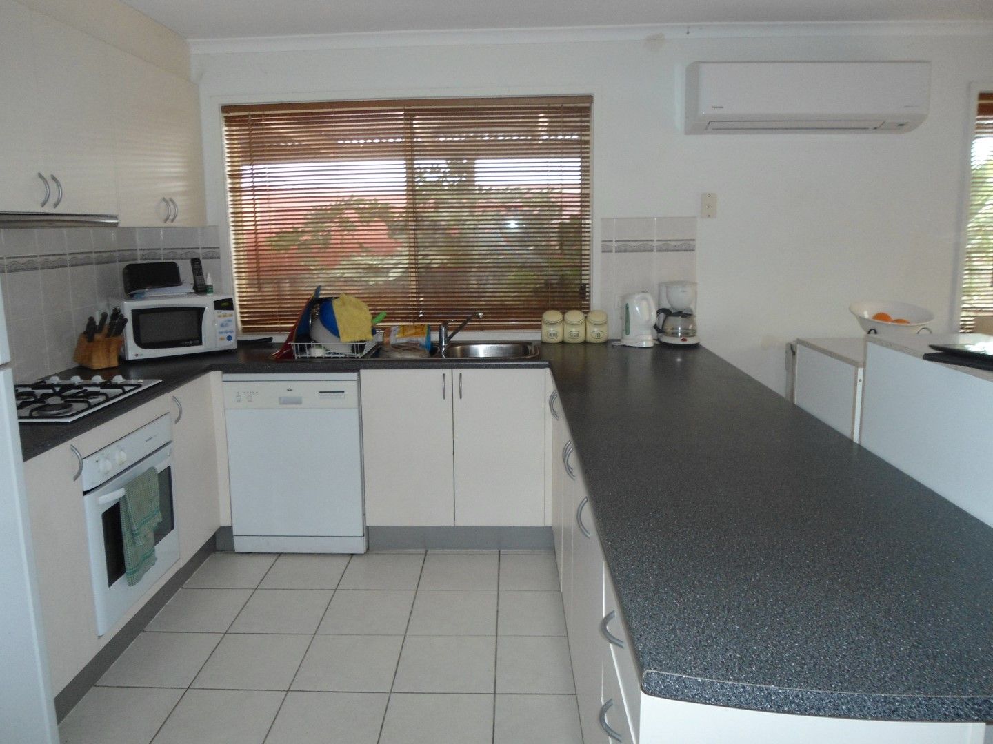 13 MURDOCH COURT, Sunbury VIC 3429 House For Rent 435 Domain