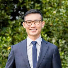 Ray White Burwood - Steven Chong