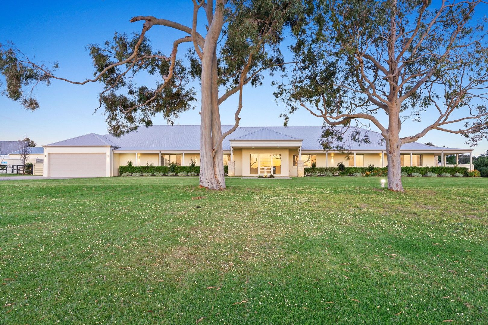 5 bedrooms Acreage / Semi-Rural in  BRUNSWICK WA, 6224