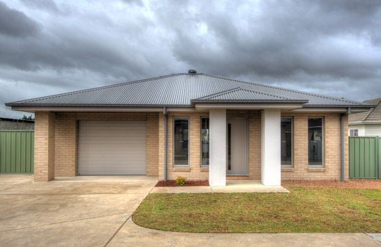 2 bedrooms Townhouse in 432a Douglas Road LAVINGTON NSW, 2641
