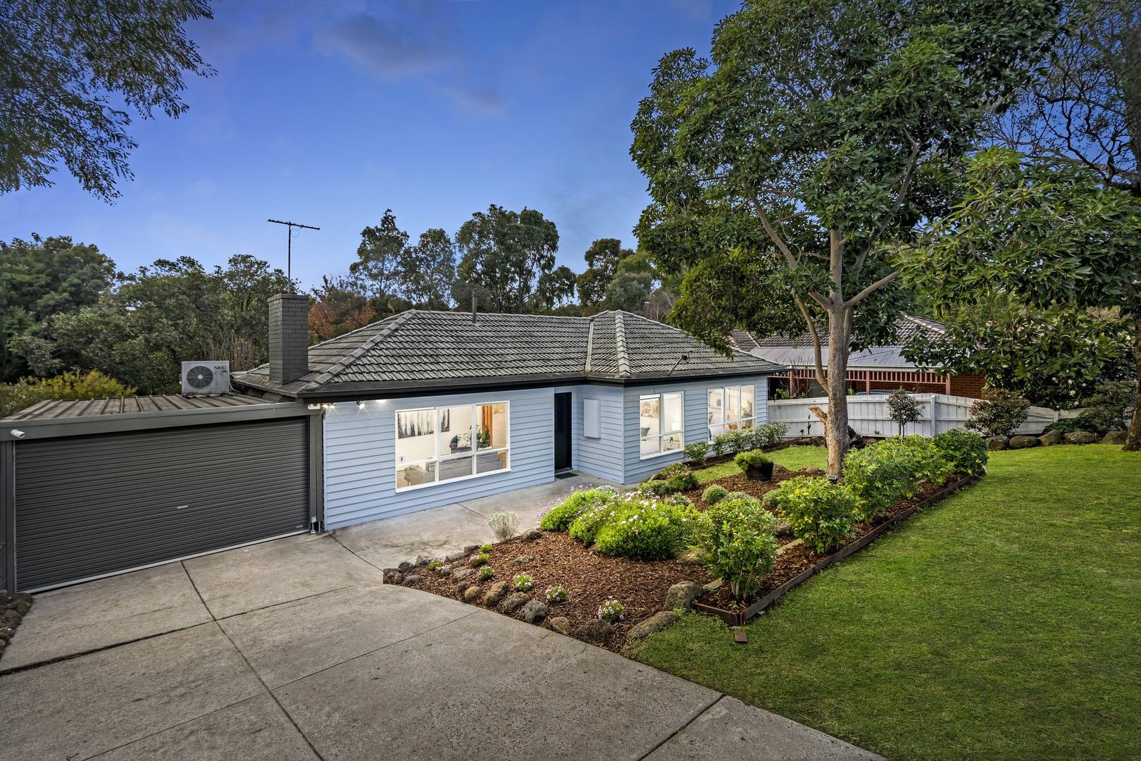 4 bedrooms House in 9 Ian Grove BURWOOD VIC, 3125