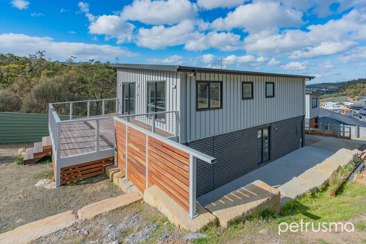 2/21 Napier Street, Geilston Bay TAS 7015