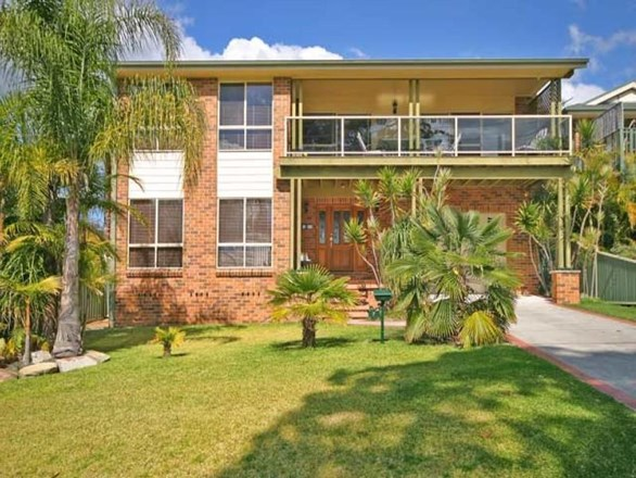 7 Bambury Avenue, Summerland Point NSW 2259