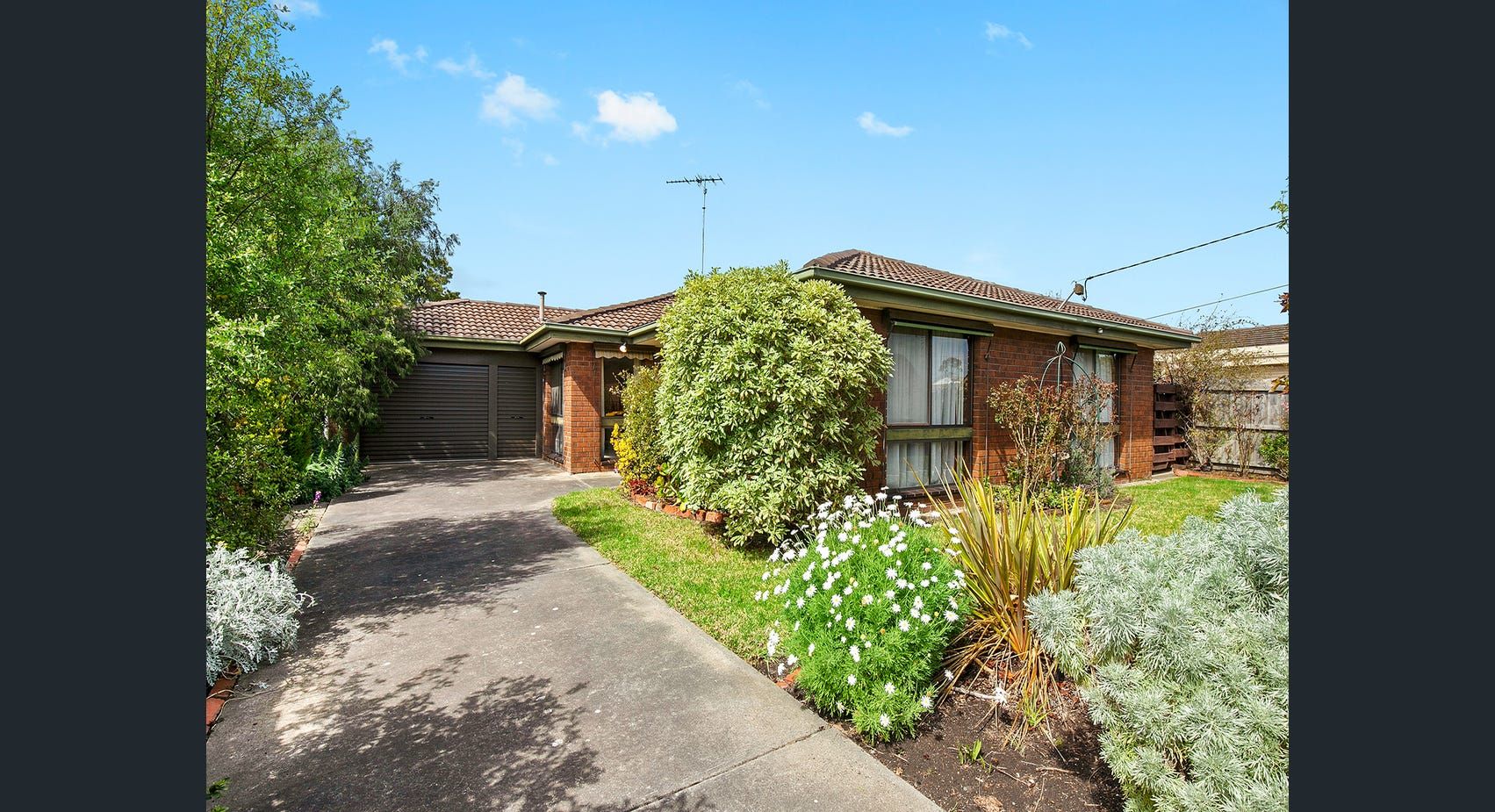 3 bedrooms House in 1 Cortland Drive HIGHTON VIC, 3216