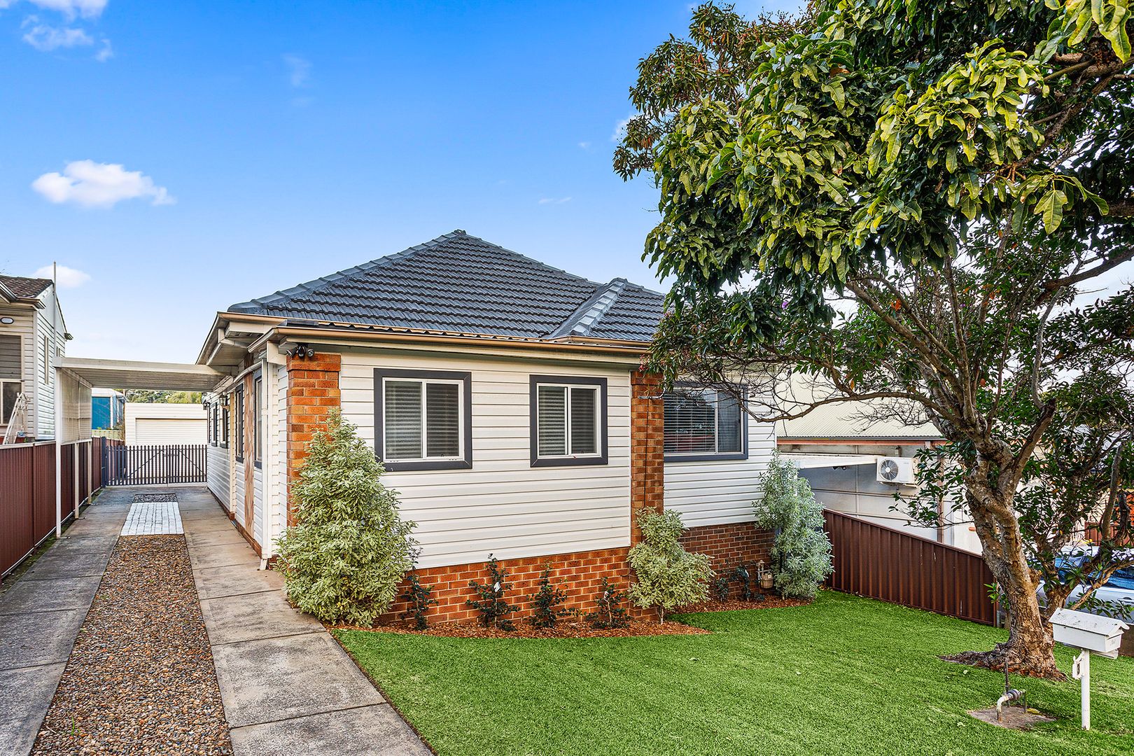 3 Grasmere Street, Mount Saint Thomas NSW 2500, Image 2