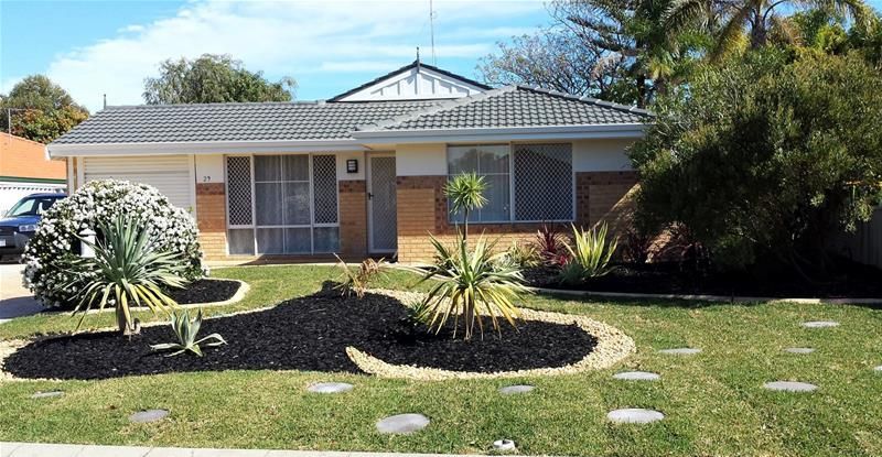 4 bedrooms House in 29 Worlanna Mews QUINNS ROCKS WA, 6030