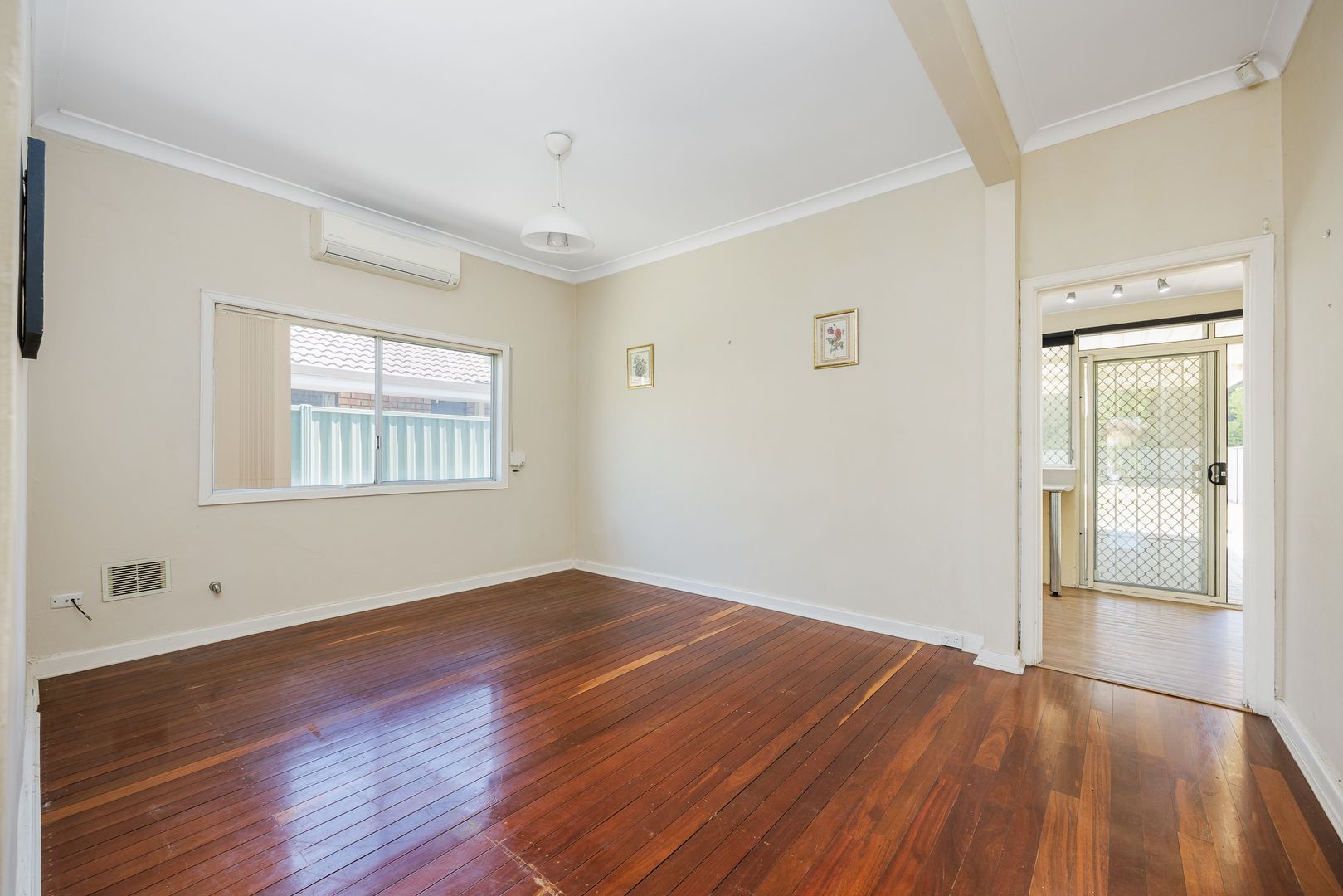 163 Knutsford Avenue, Rivervale WA 6103, Image 2