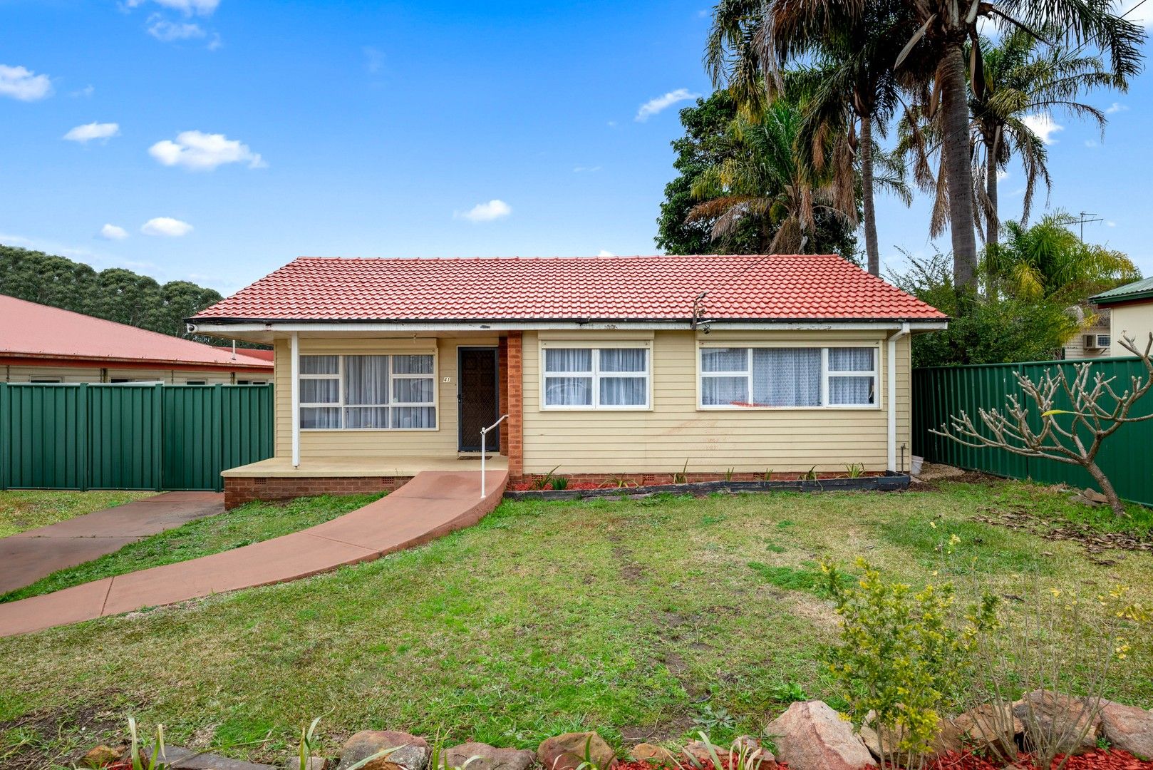 4 bedrooms House in 41 Darwin Road CAMPBELLTOWN NSW, 2560