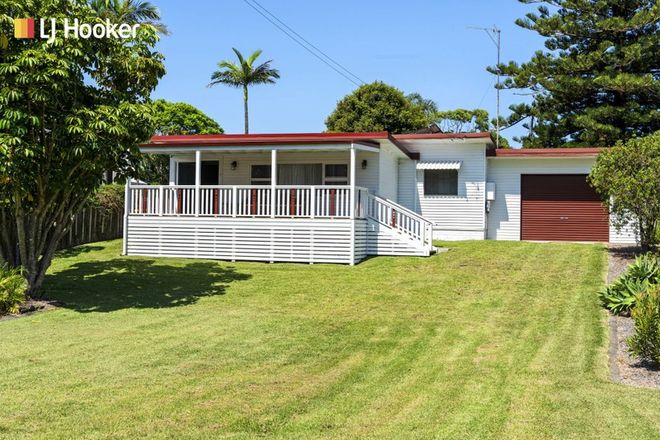 Picture of 14 Bolt Street, SHOALHAVEN HEADS NSW 2535