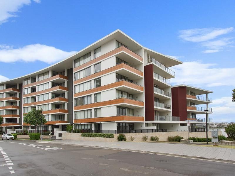 2 bedrooms Apartment / Unit / Flat in 601/18 Shoreline Drive RHODES NSW, 2138